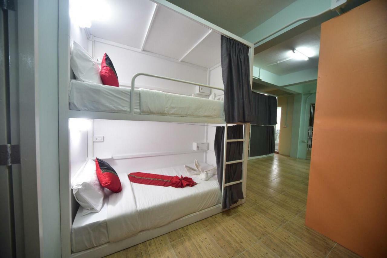 Panda Hostel Phuket (Adults Only) Patong Εξωτερικό φωτογραφία