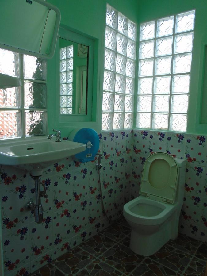 Panda Hostel Phuket (Adults Only) Patong Εξωτερικό φωτογραφία