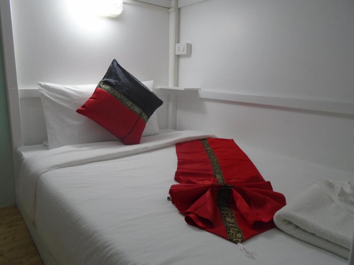 Panda Hostel Phuket (Adults Only) Patong Εξωτερικό φωτογραφία