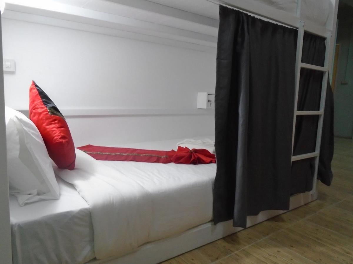 Panda Hostel Phuket (Adults Only) Patong Εξωτερικό φωτογραφία